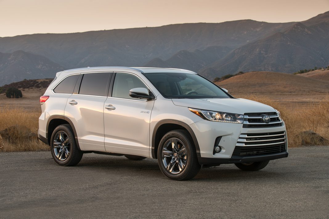 2019 toyota highlander | powerboating.com