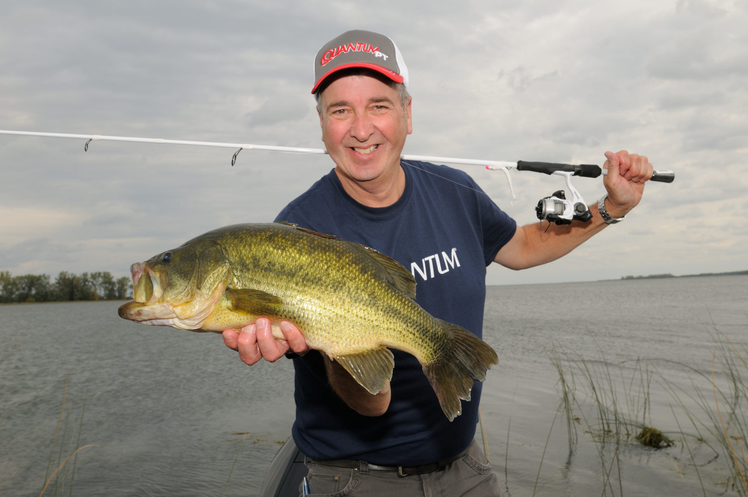 Fishing Skill: Learn How To Set A Hook Like A Pro