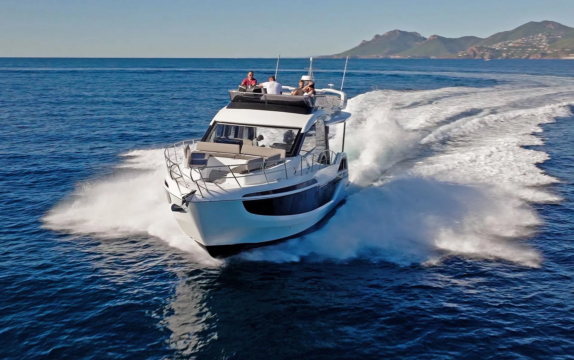 Galeon 480 FLY