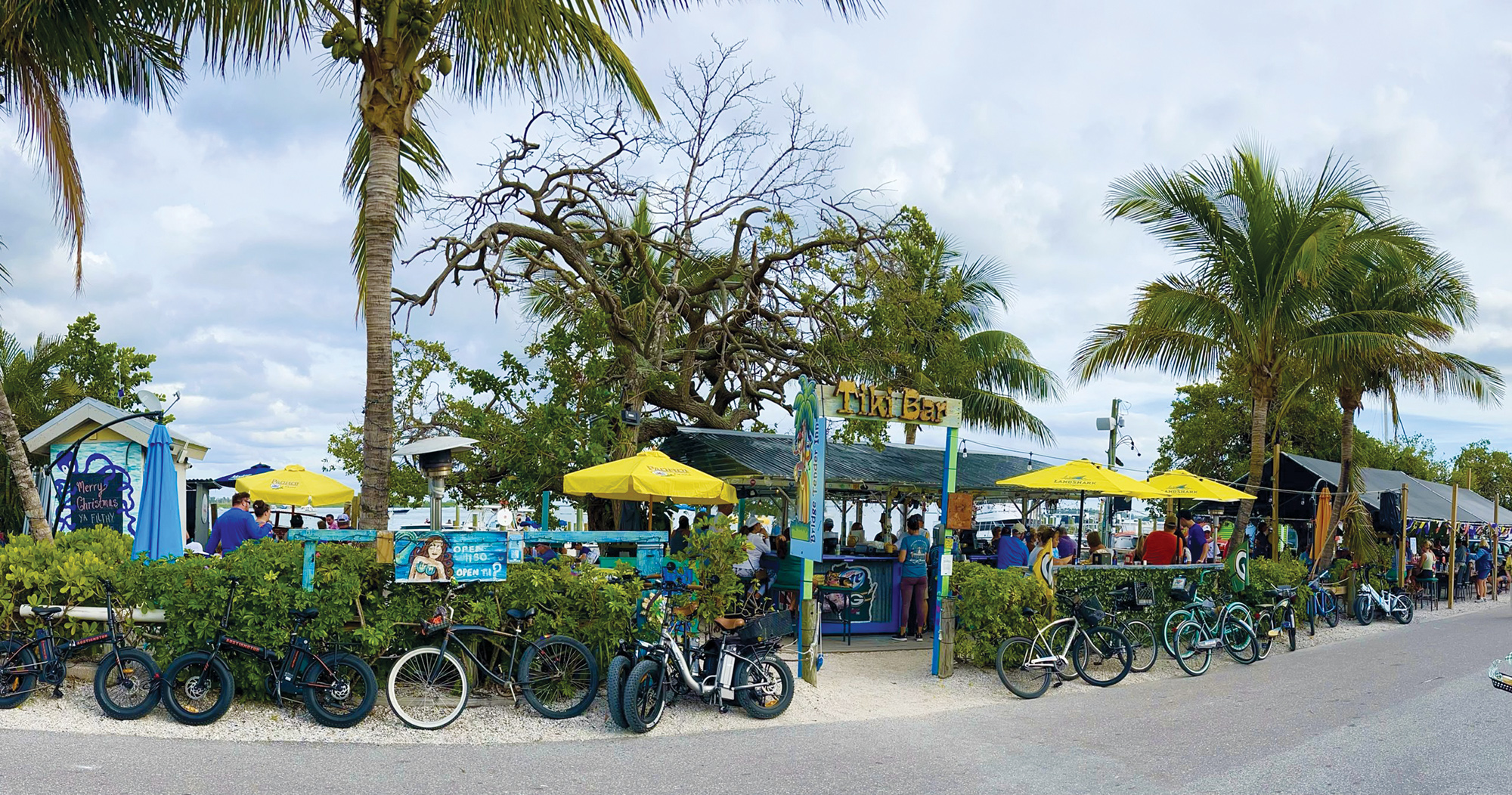 Restaurant - Bridge Tender Inn & Dockside Bar out front