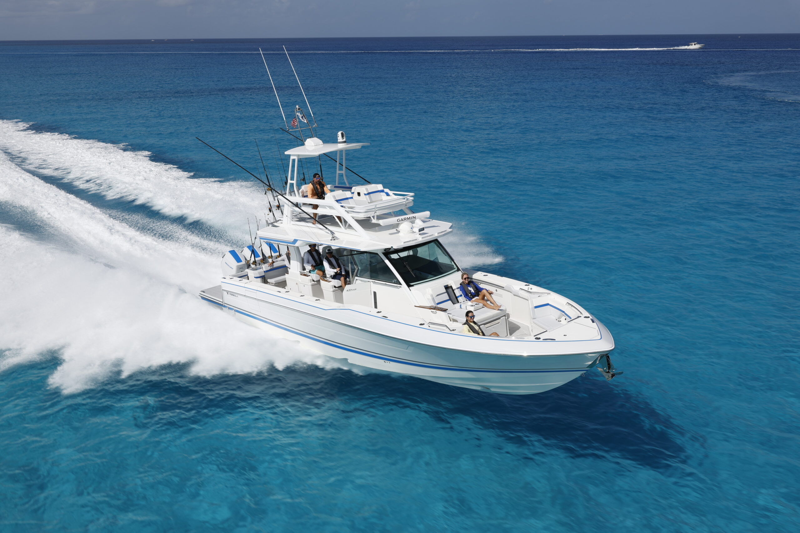 The 457 CCF blends the rugged functionality of a sportfishing boat with a mix of comfort and luxury, and it offers both incredible performance and versatility.