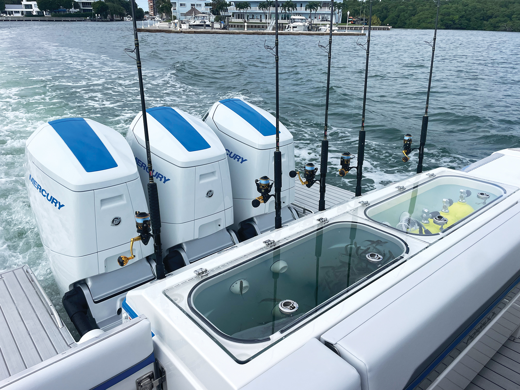 The 457 CCF blends the rugged functionality of a sportfishing boat with a mix of comfort and luxury, and it offers both incredible performance and versatility.